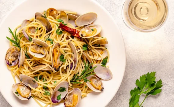 spaghetti z owocami morza